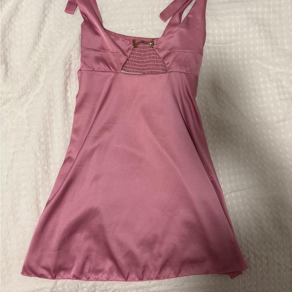Pink Satin Mini - Picture 2 of 3